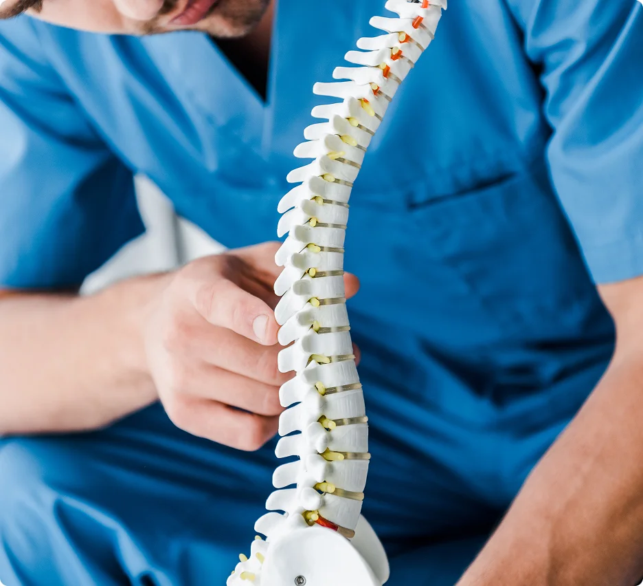 Beneficios por lesiones de columna por trabajo