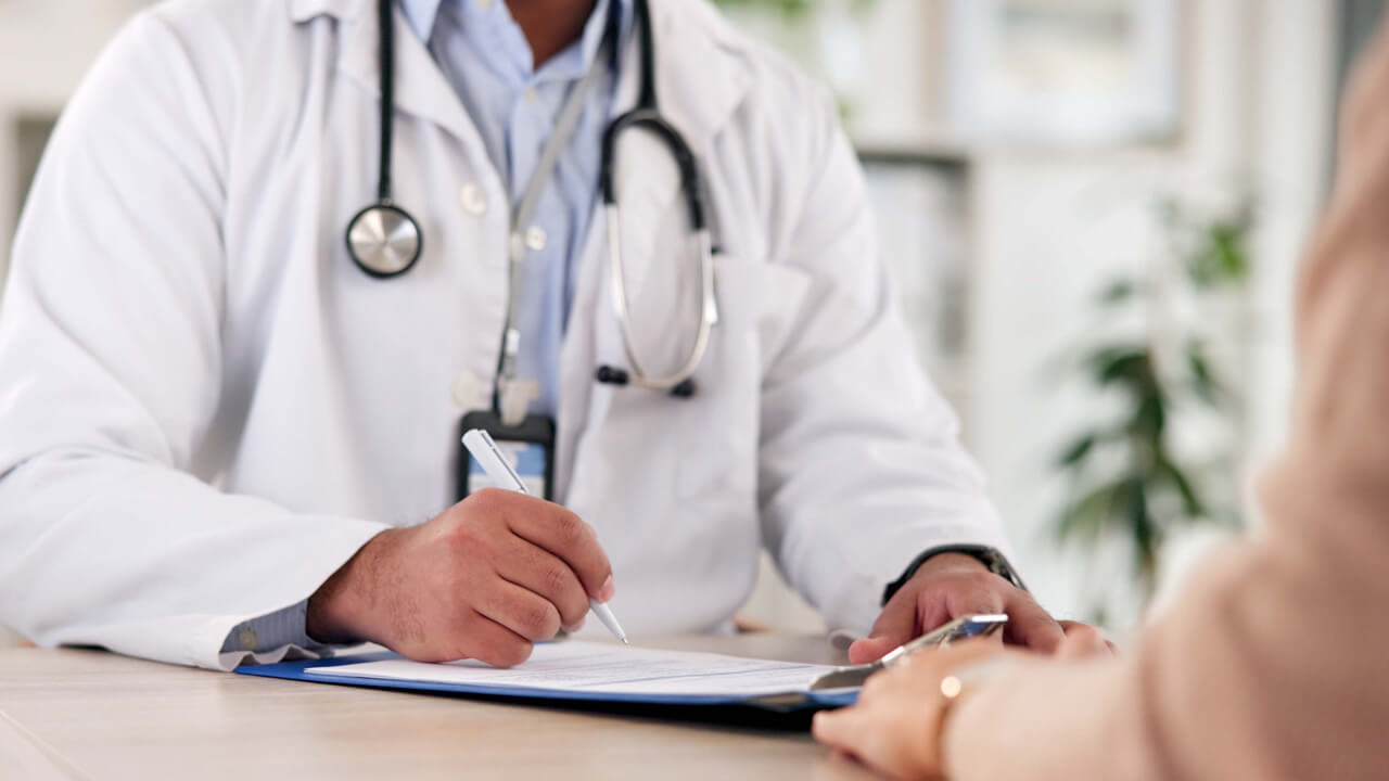 Doctores en workers’ compensation NY: guía para encontrar proveedores en español