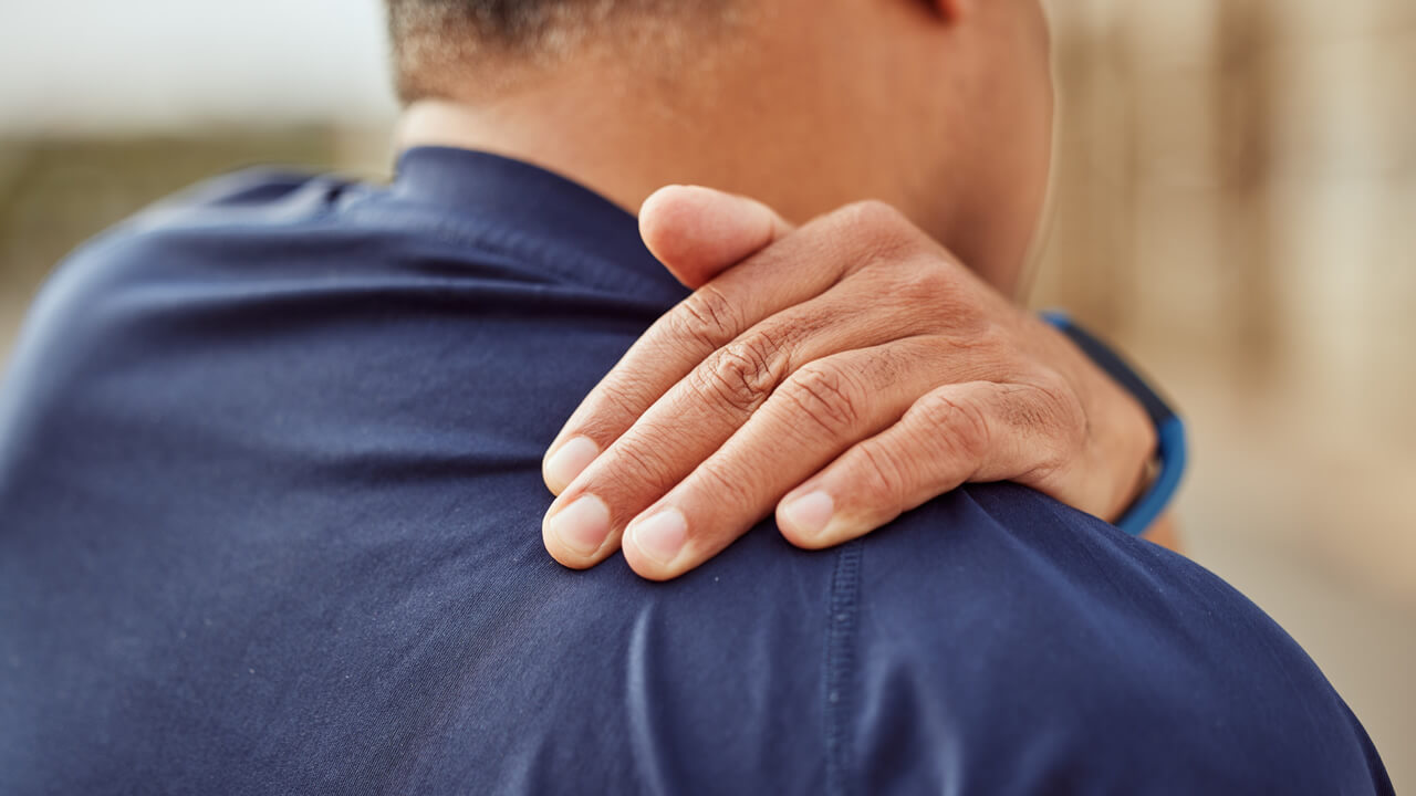 Tendinitis del manguito rotador por trabajo repetitivo: cuándo aplicar a Workers’ Comp